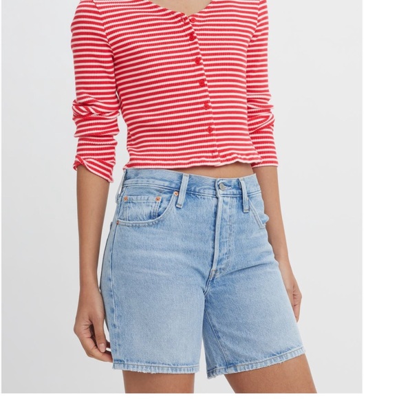 LEVIS MID THIGH CUTOFF DENIM SHORTS SIZE 28 - Picture 4 of 5